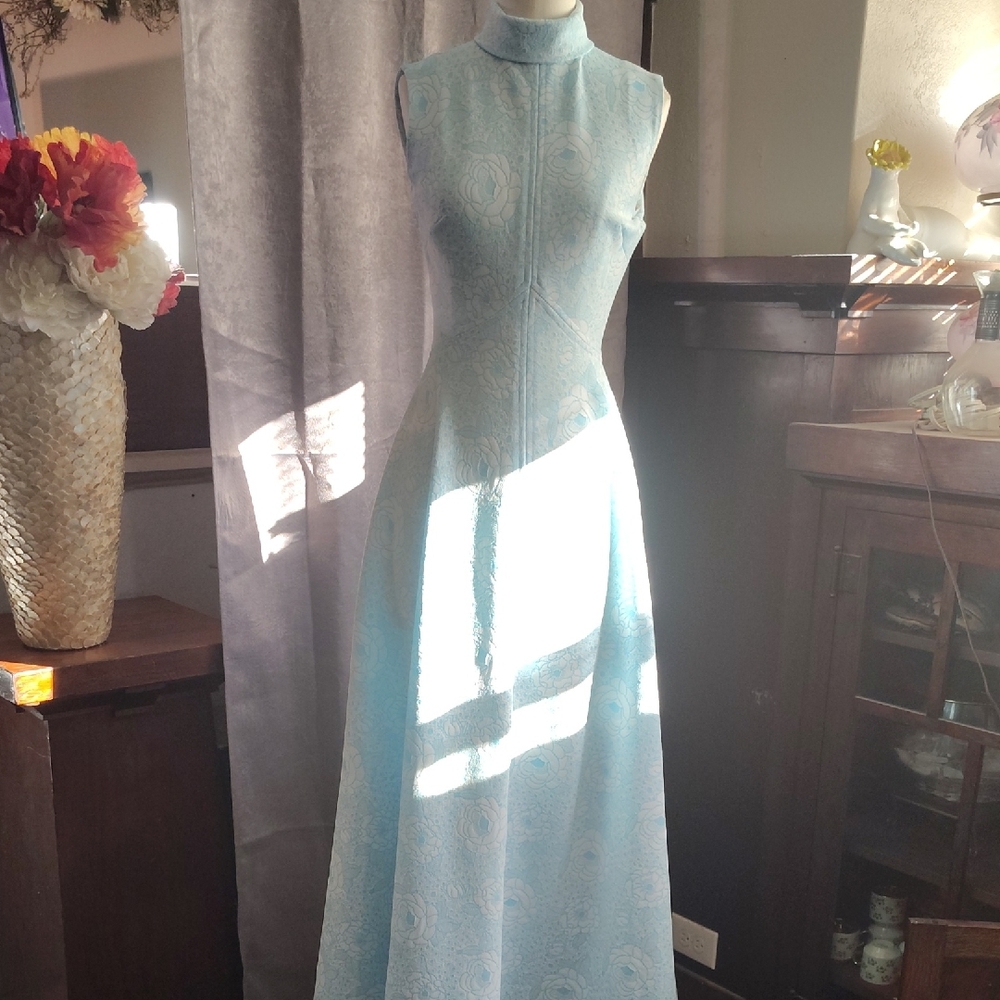 Chic Light Blue Sleeveless Maxi Dress
